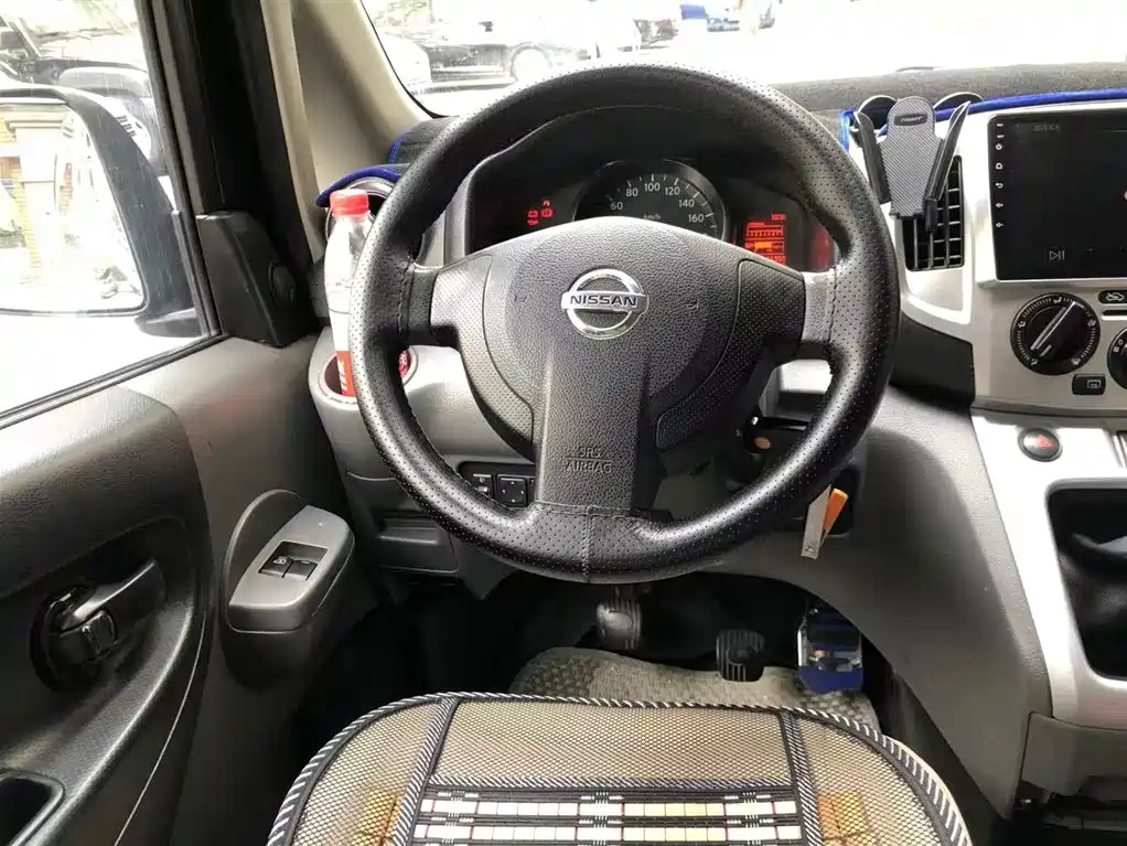 NISSAN NV200 2011