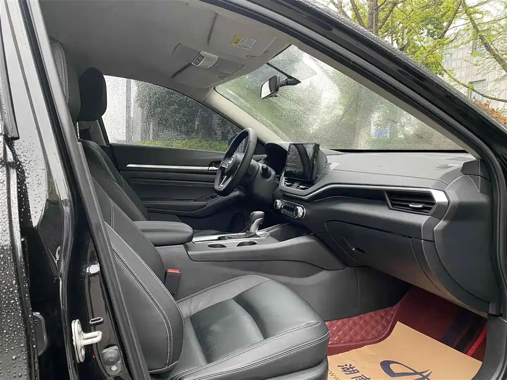 NISSAN TEANA 2022