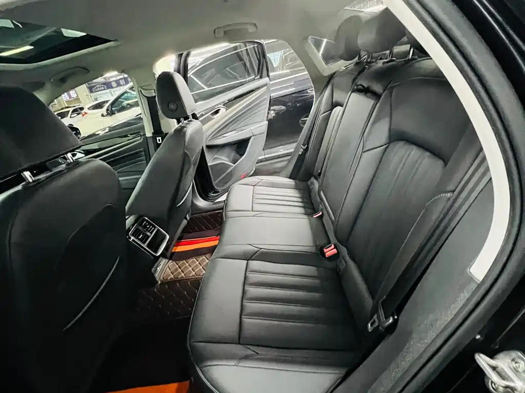 VOLKSWAGEN PASSAT 2020