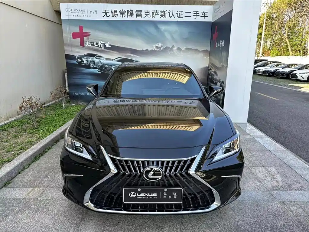 LEXUS ES 2023