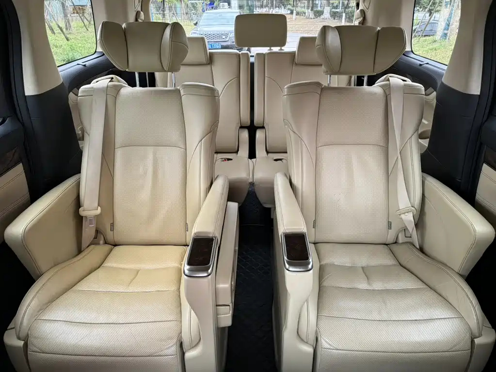 TOYOTA ALPHARD 2019