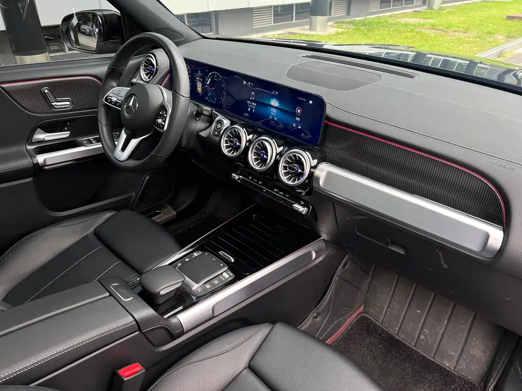 MERCEDES BENZ GLB 2022