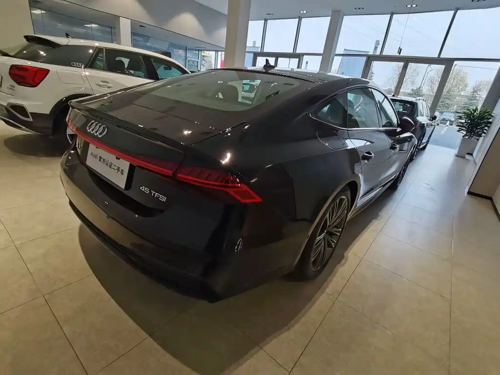 AUDI A7 2023