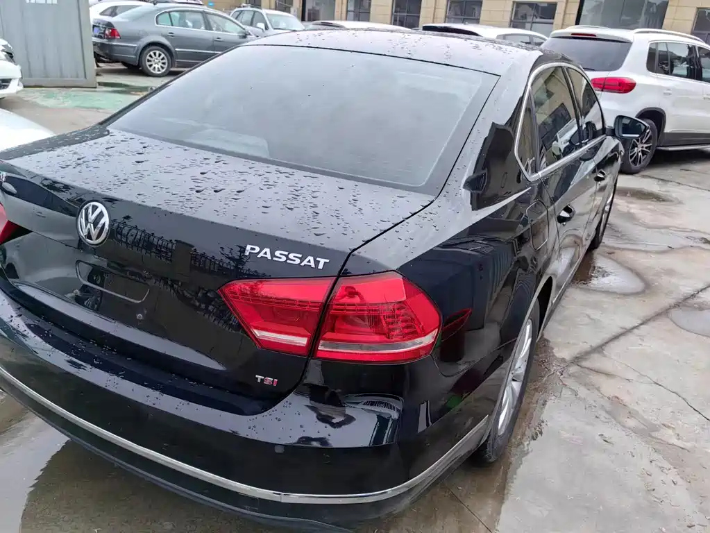 VOLKSWAGEN PASSAT 2015