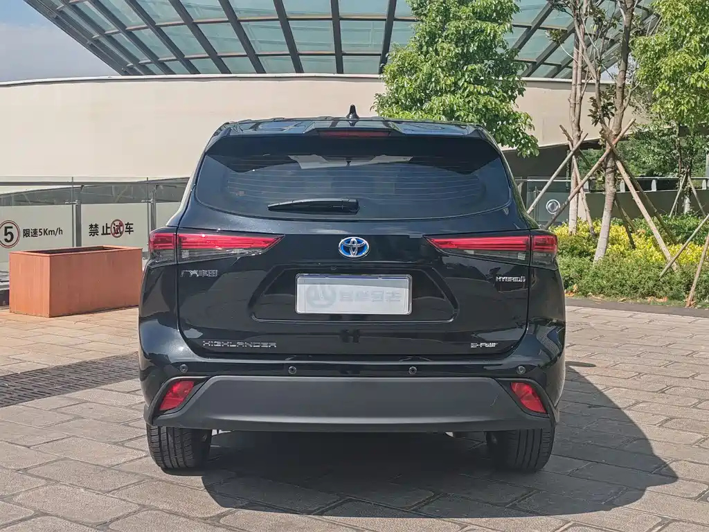 TOYOTA HIGHLANDER 2023