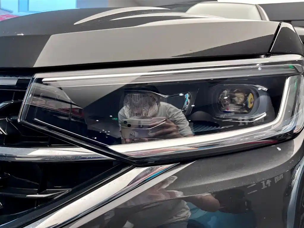 VOLKSWAGEN TAYRON 2023