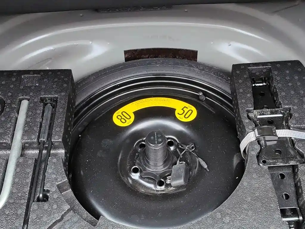 VOLKSWAGEN SAGITAR 2022