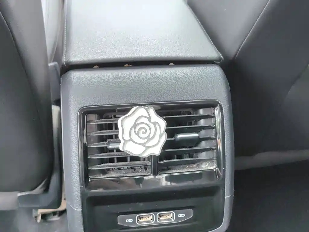 VOLKSWAGEN SAGITAR 2022