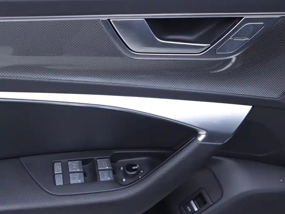 AUDI A6L 2023