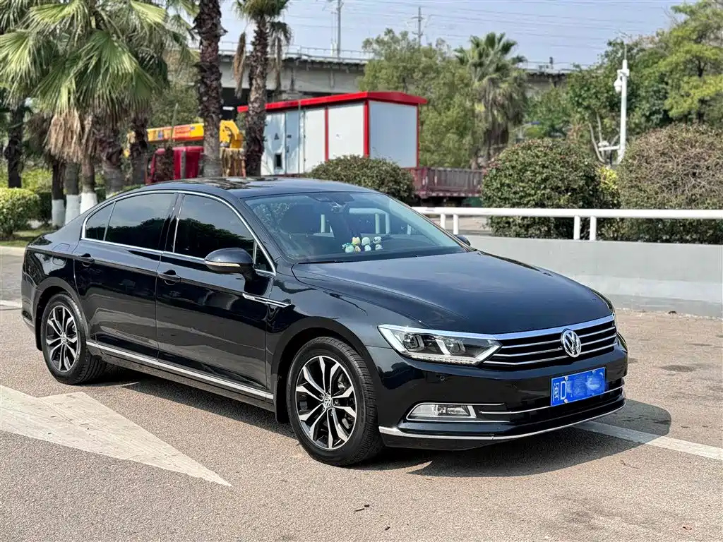 VOLKSWAGEN MAGOTAN 2018