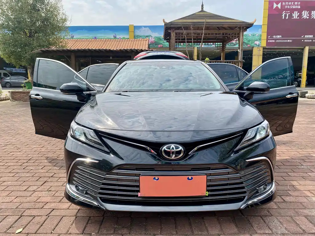 TOYOTA CAMRY 2021