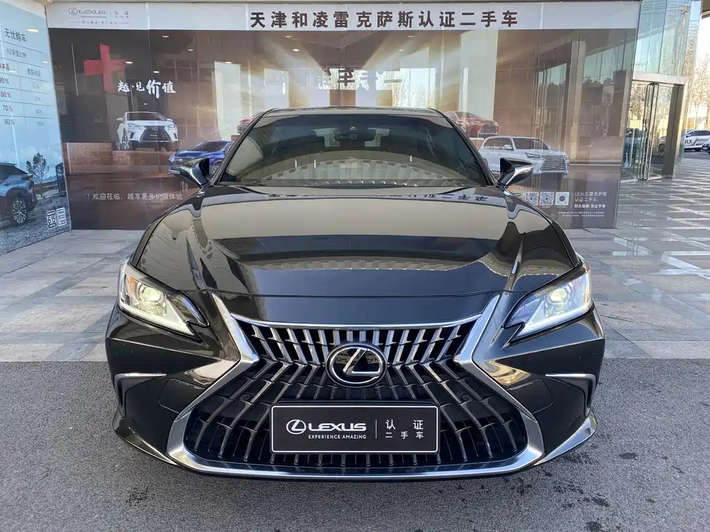 LEXUS ES 2023