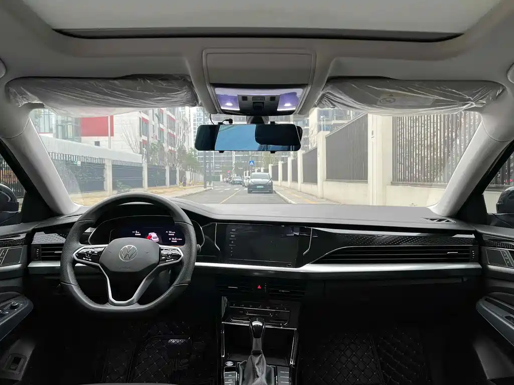 VOLKSWAGEN PASSAT 2022