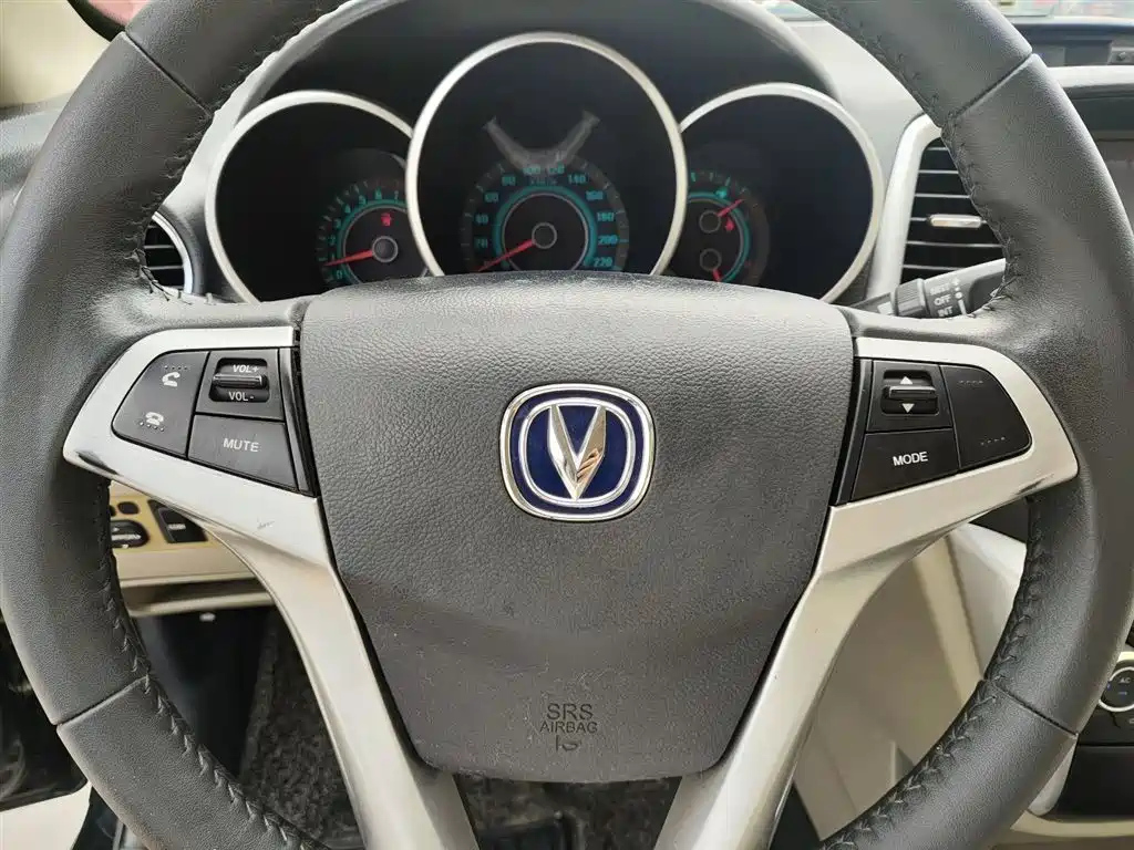 CHANGAN EADO 2014