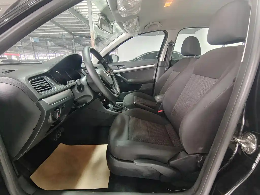 VOLKSWAGEN LAVIDA 2018