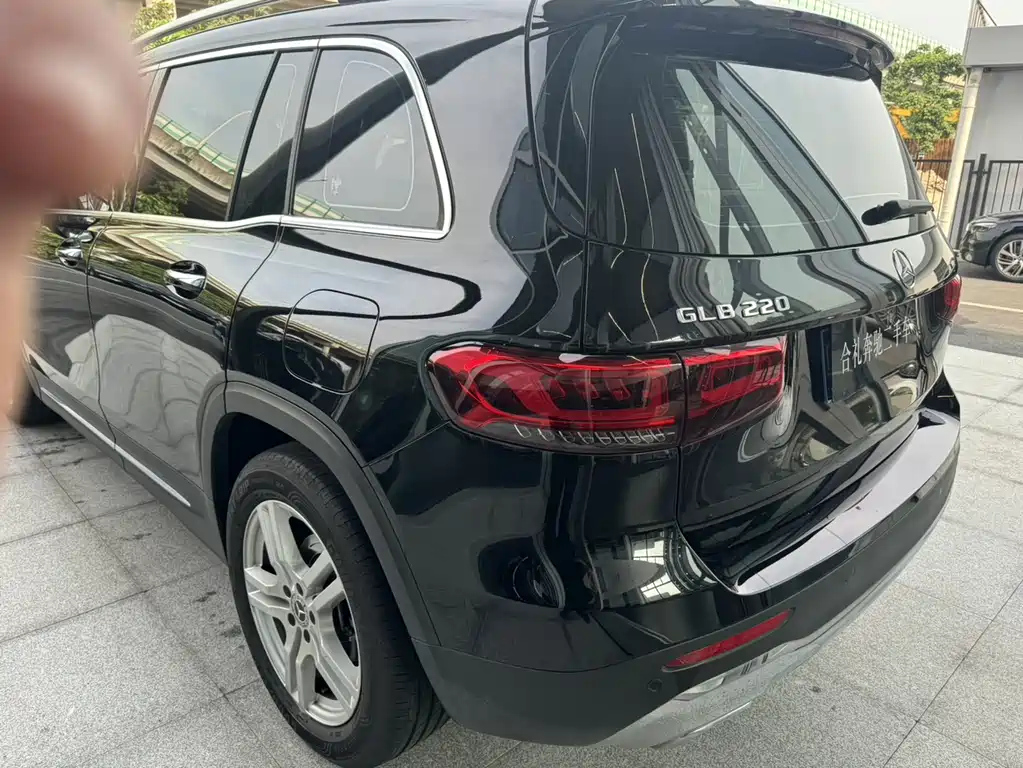 MERCEDES BENZ GLB 2022