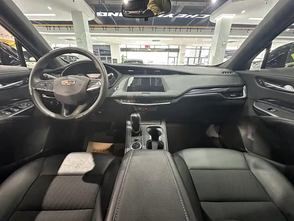 CADILLAC XT4 2022