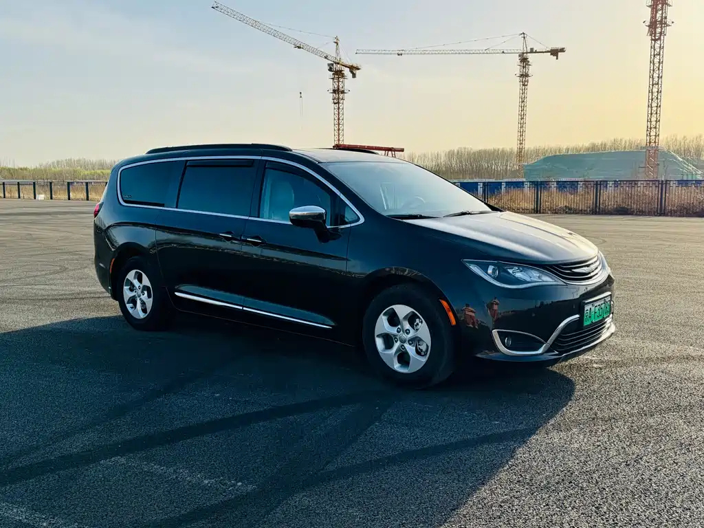 CHRYSLER OTHER 2018
