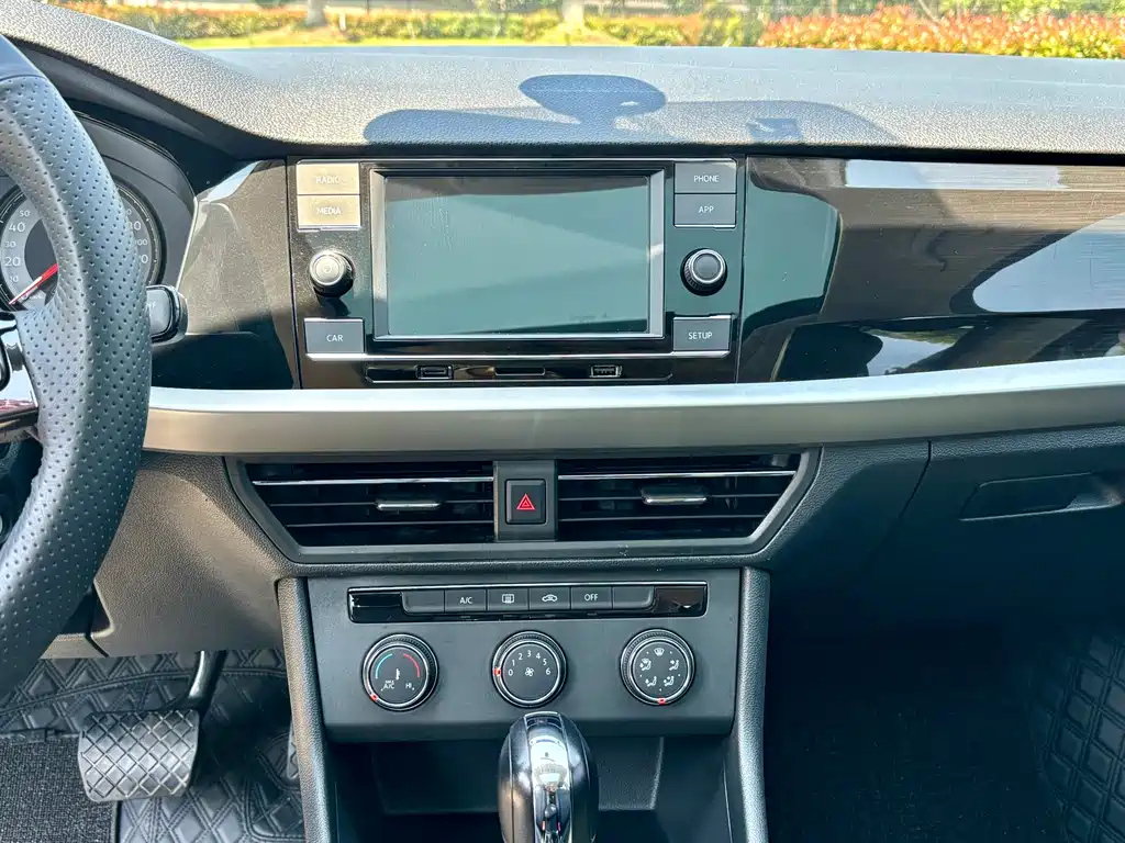VOLKSWAGEN LAVIDA 2018
