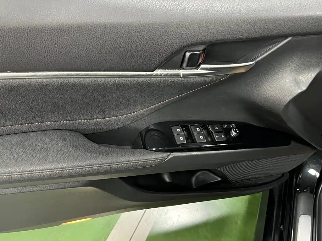 TOYOTA CAMRY 2018