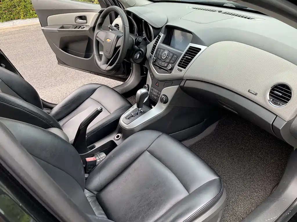 CHEVROLET CRUZE 2012