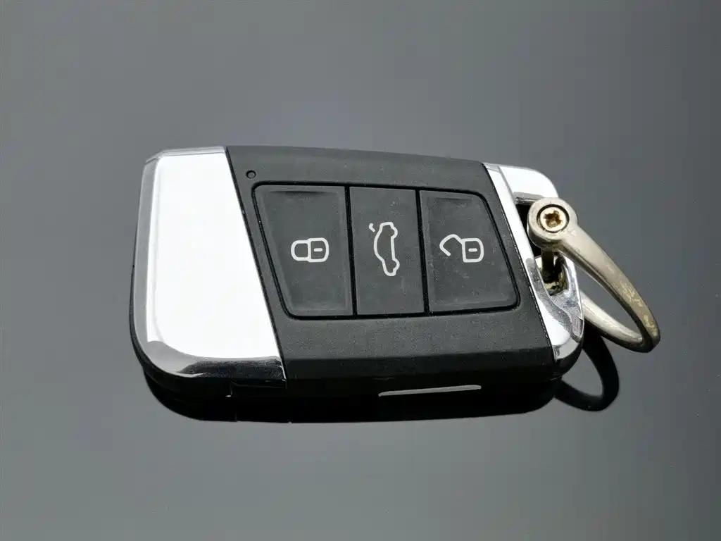 VOLKSWAGEN PASSAT 2019