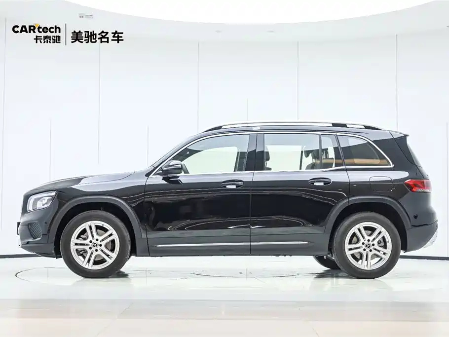 MERCEDES BENZ GLB 2023