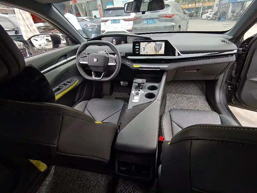 CHANGAN UNI-V 2023