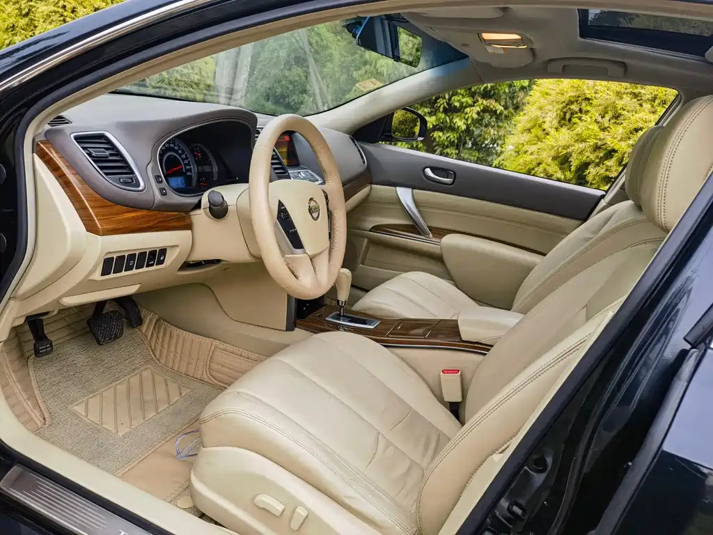 NISSAN TEANA 2011