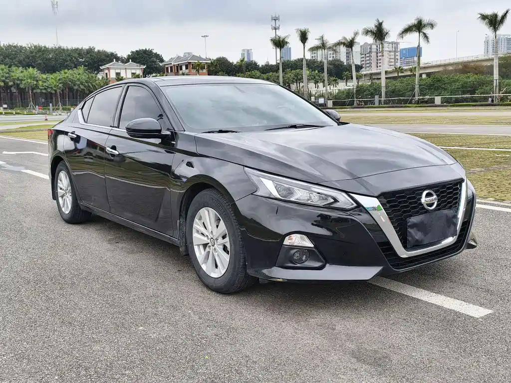 NISSAN TEANA 2019