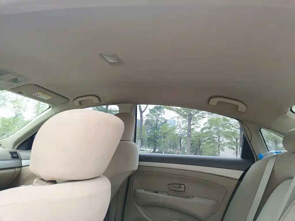 NISSAN SYLPHY 2015
