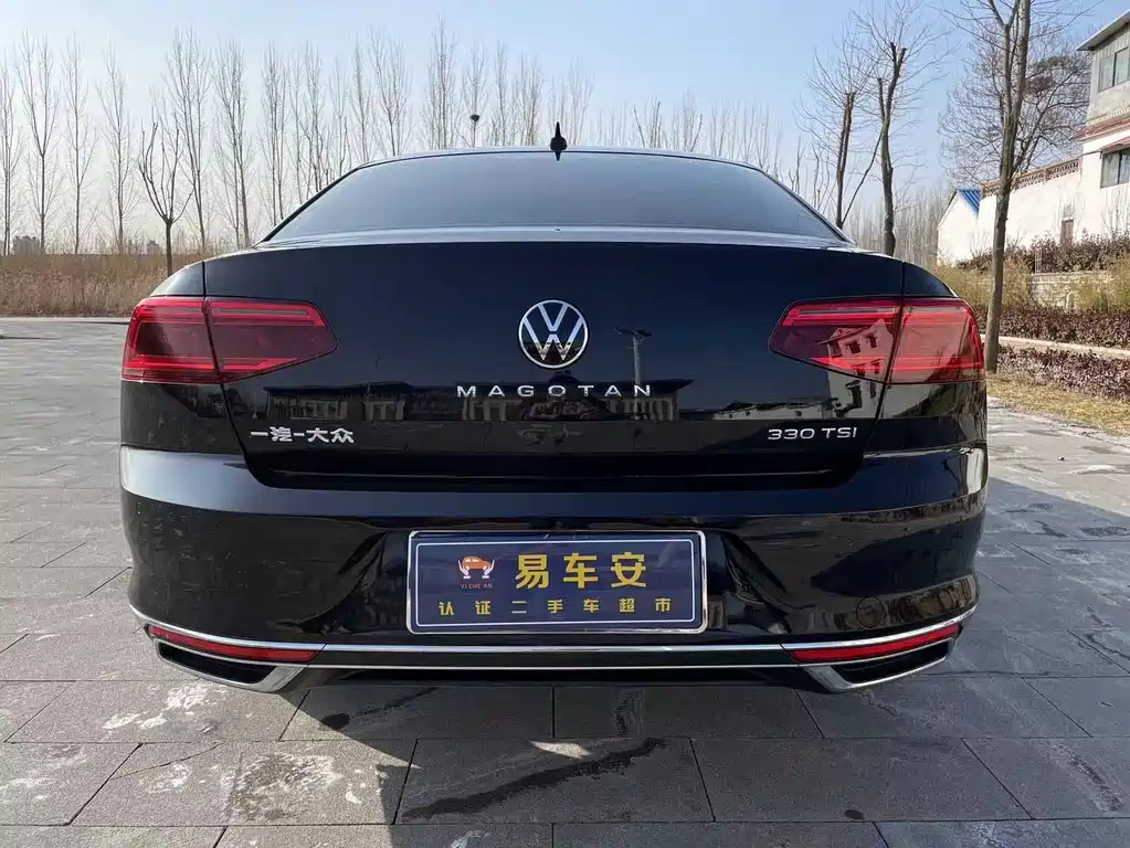 VOLKSWAGEN MAGOTAN 2021