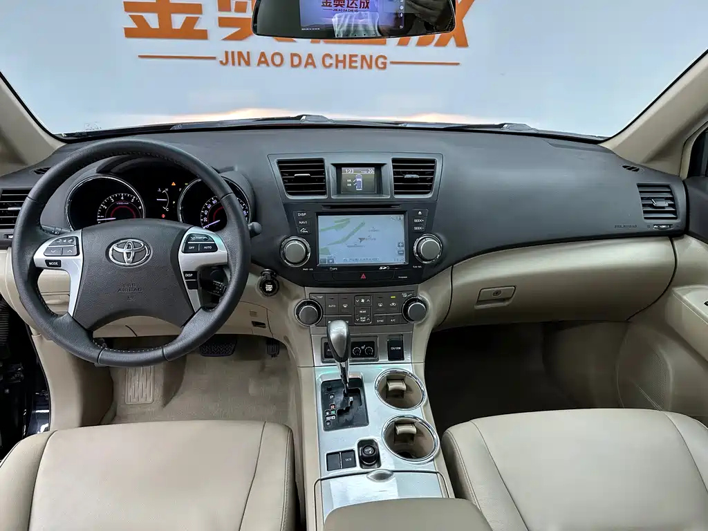 TOYOTA HIGHLANDER 2014