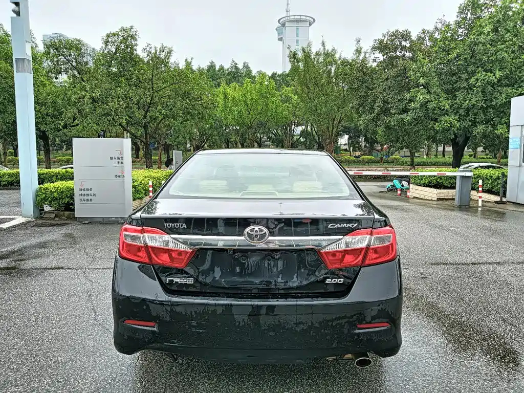 TOYOTA CAMRY 2014
