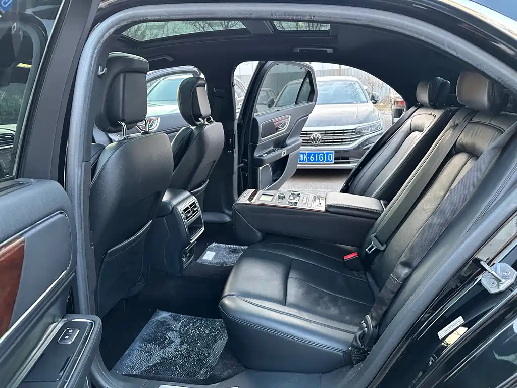 LINCOLN CONTINENTAL 2018