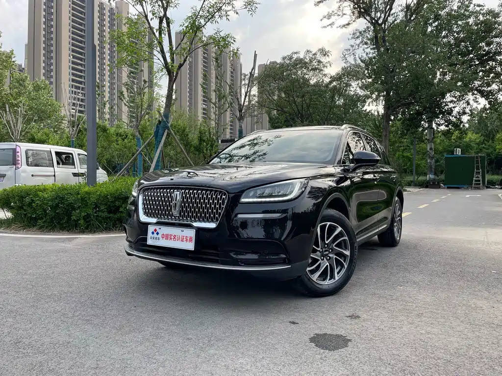 LINCOLN ADVENTURER 2022