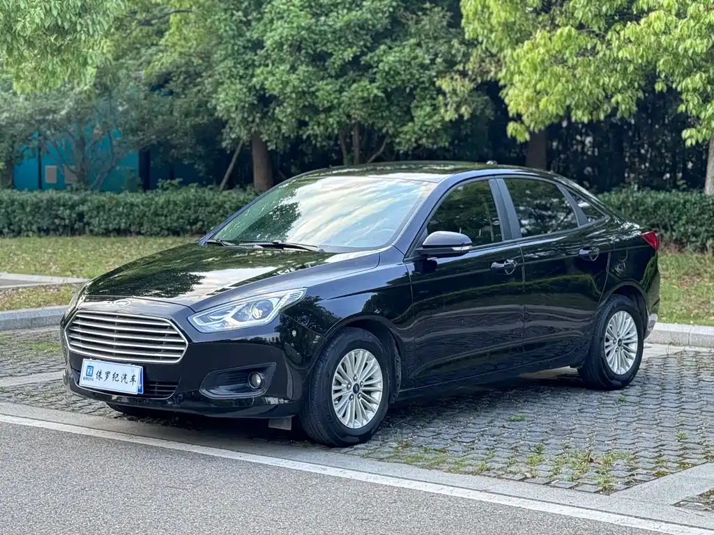 FORD ESCORT 2016