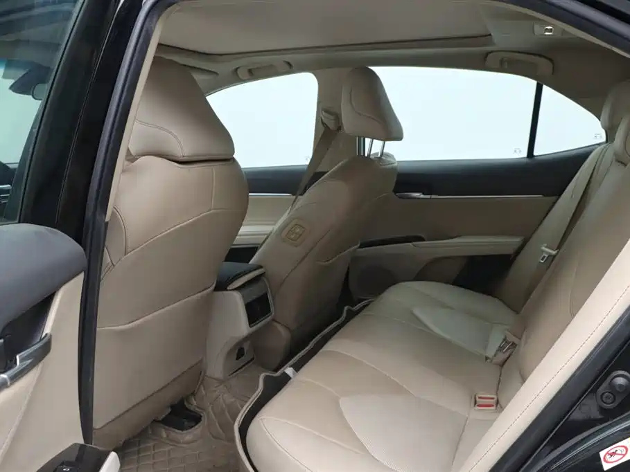 TOYOTA CAMRY 2018