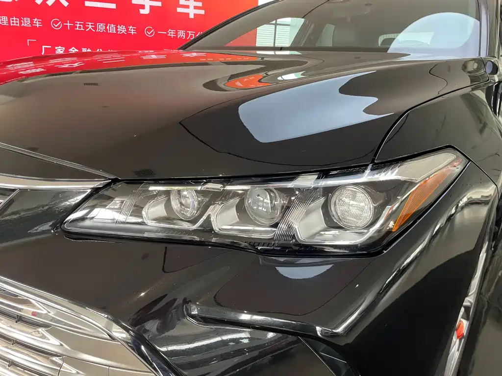 TOYOTA AVALON 2020