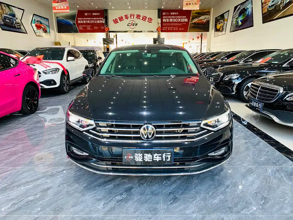 VOLKSWAGEN MAGOTAN 2022
