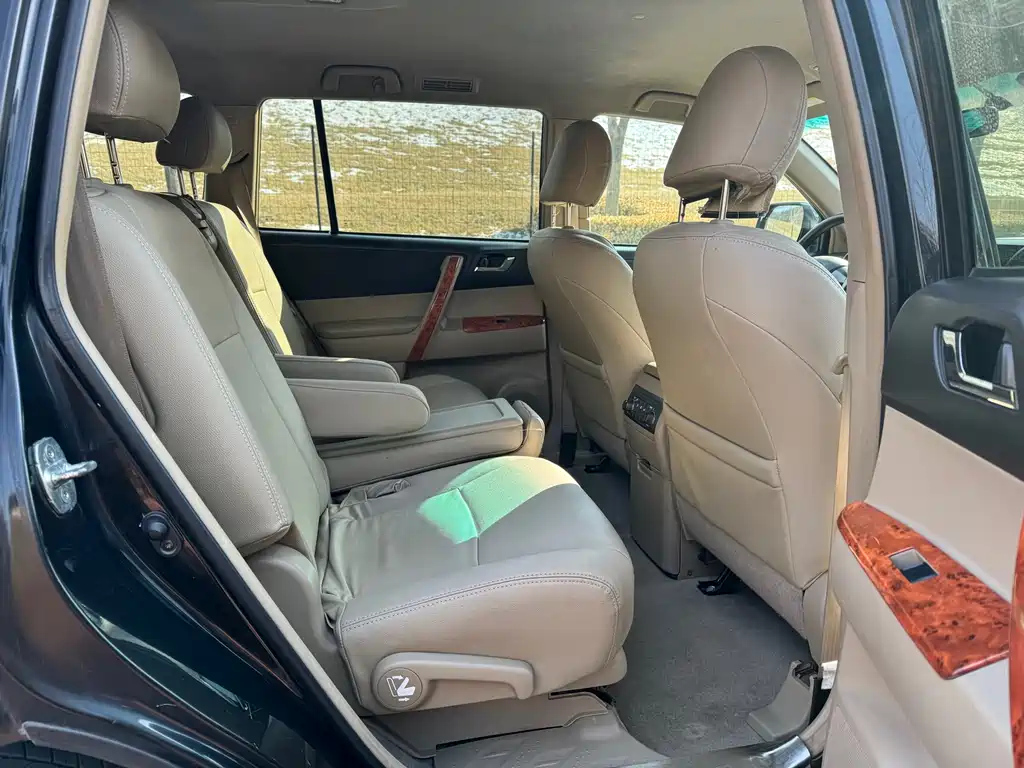 TOYOTA HIGHLANDER 2009