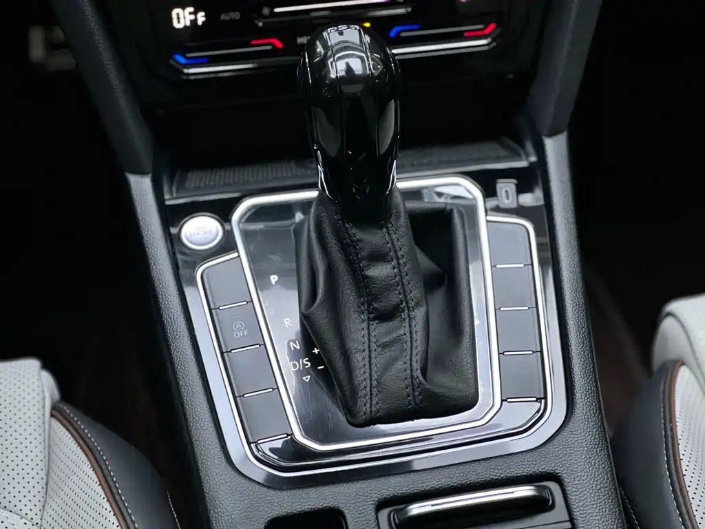 VOLKSWAGEN MAGOTAN 2022