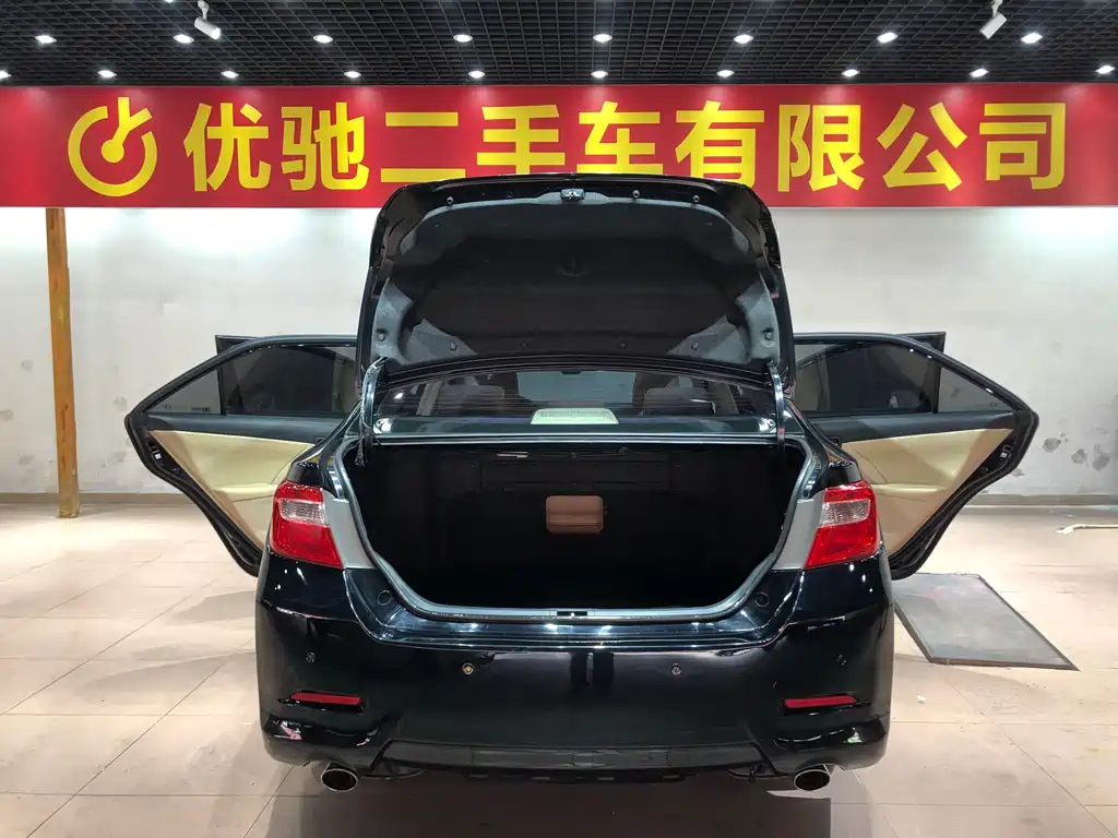 TOYOTA CAMRY 2013