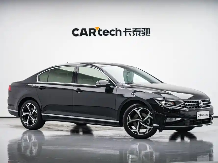 VOLKSWAGEN MAGOTAN 2023