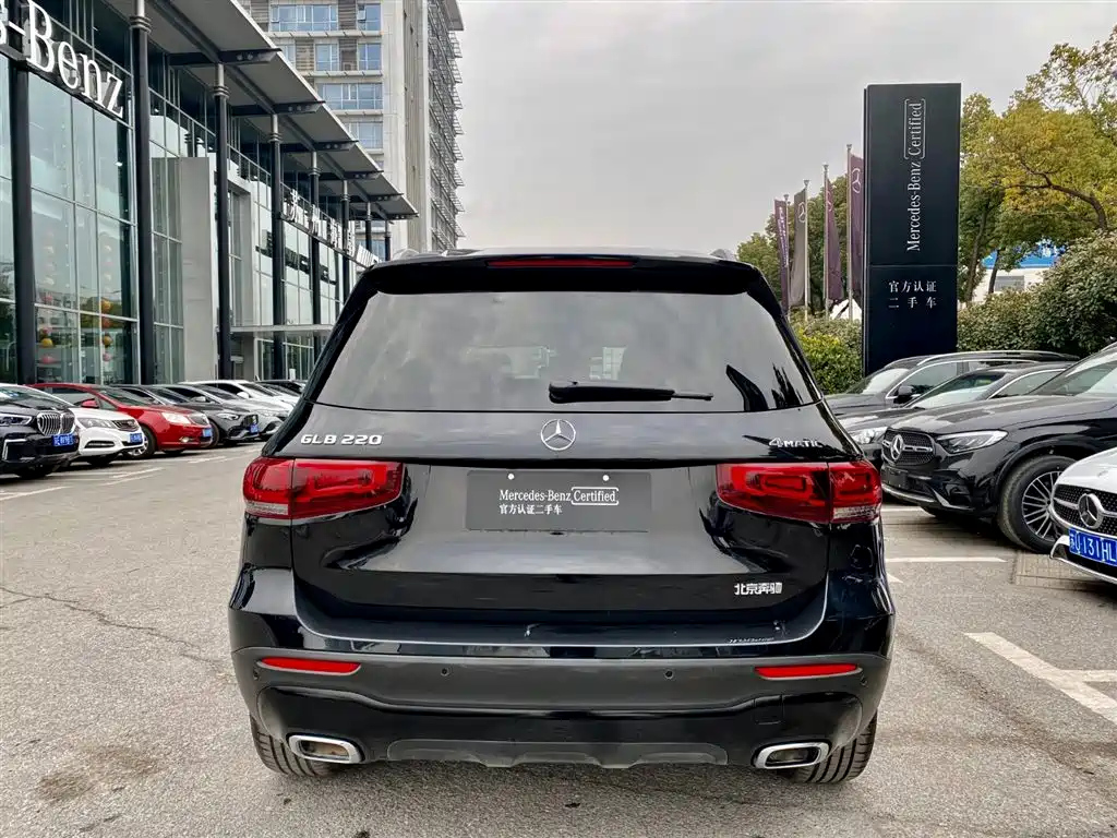 MERCEDES BENZ GLB 2022