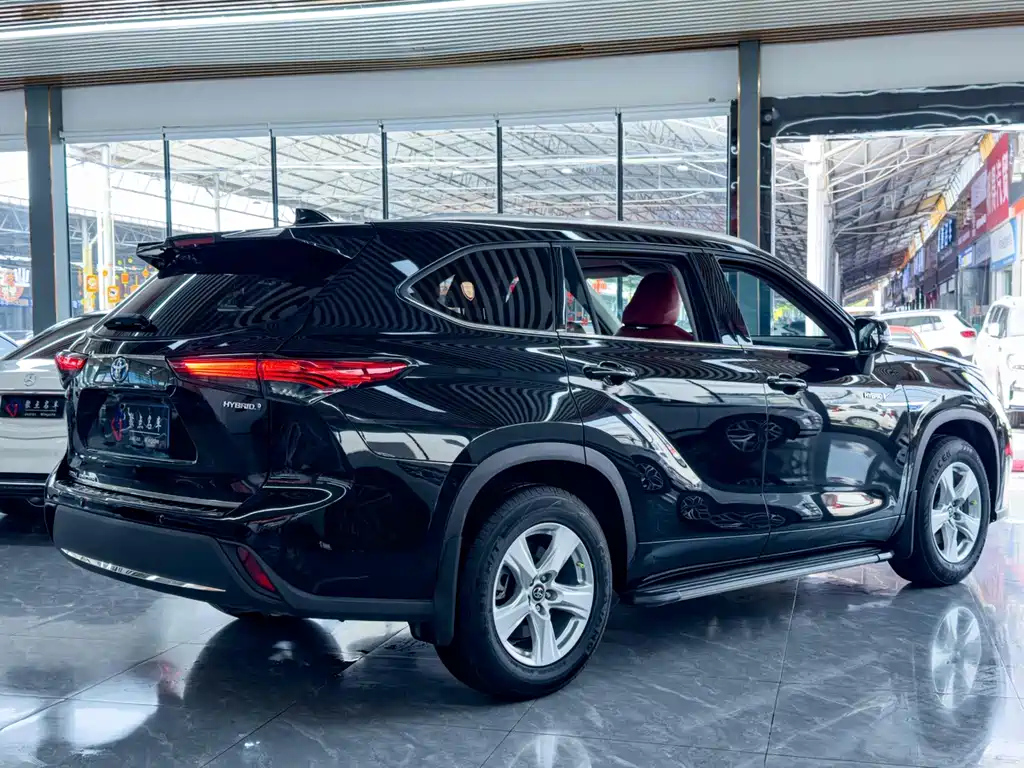 TOYOTA HIGHLANDER 2022
