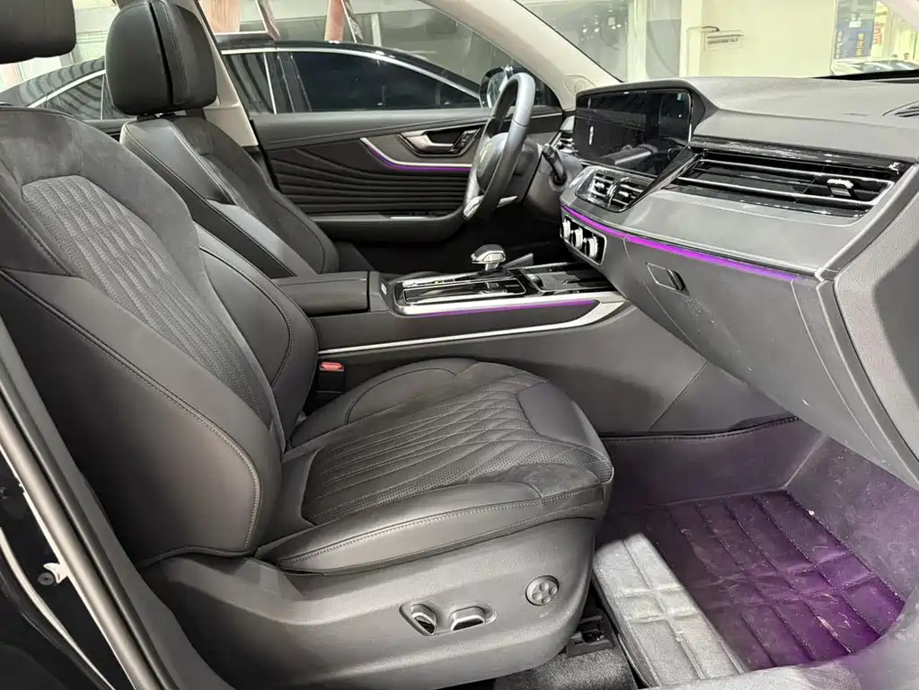 HONGQI HS5 2023