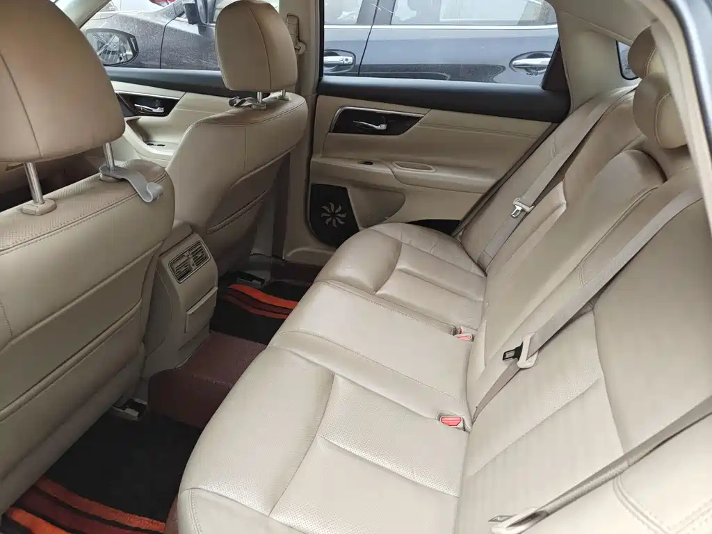 NISSAN TEANA 2014