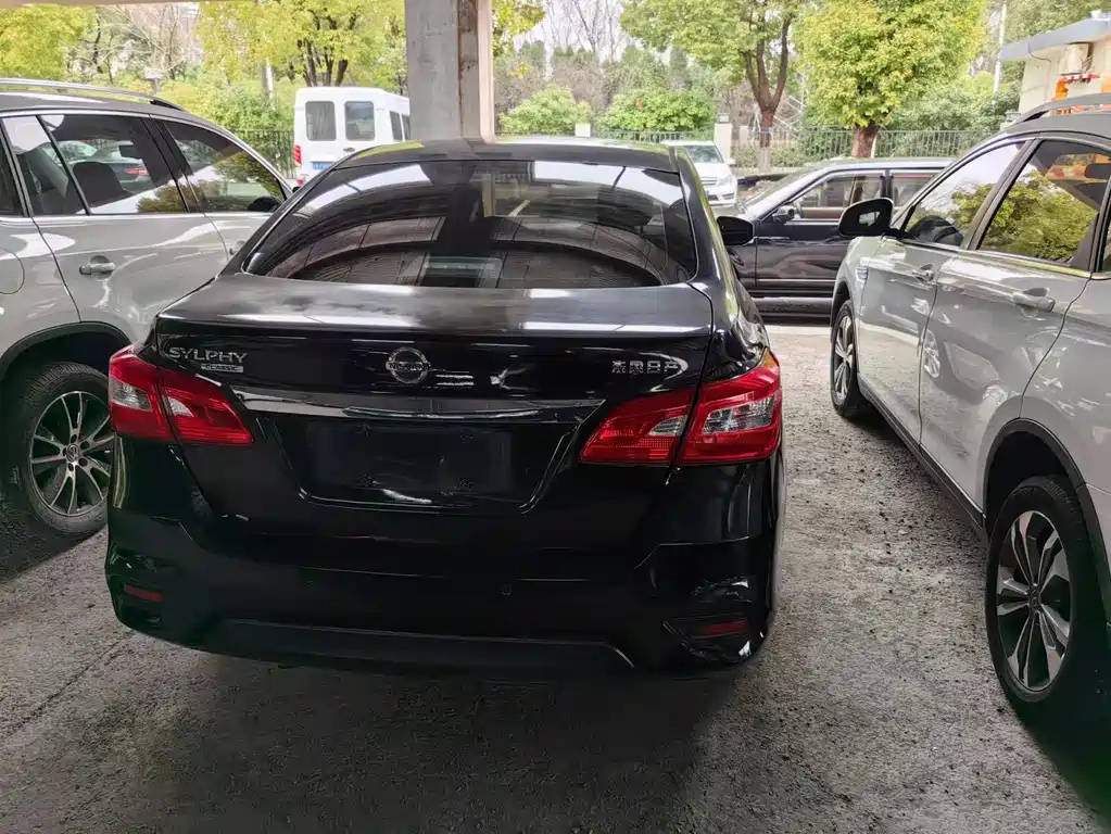 NISSAN SYLPHY 2020