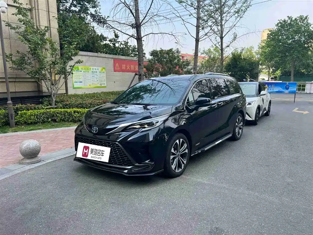 Аукционный лист TOYOTA GRANVIA 2023
